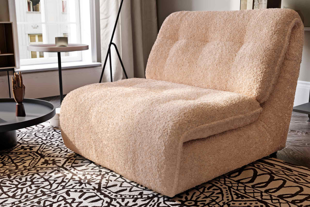 Modulare AITA Couch Zusammenstellung für ein modernes Wohnzimmer