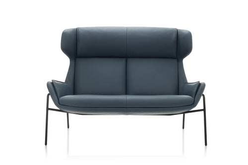 AKARI aus hochwertigem Leder im eleganten Interieur-Design