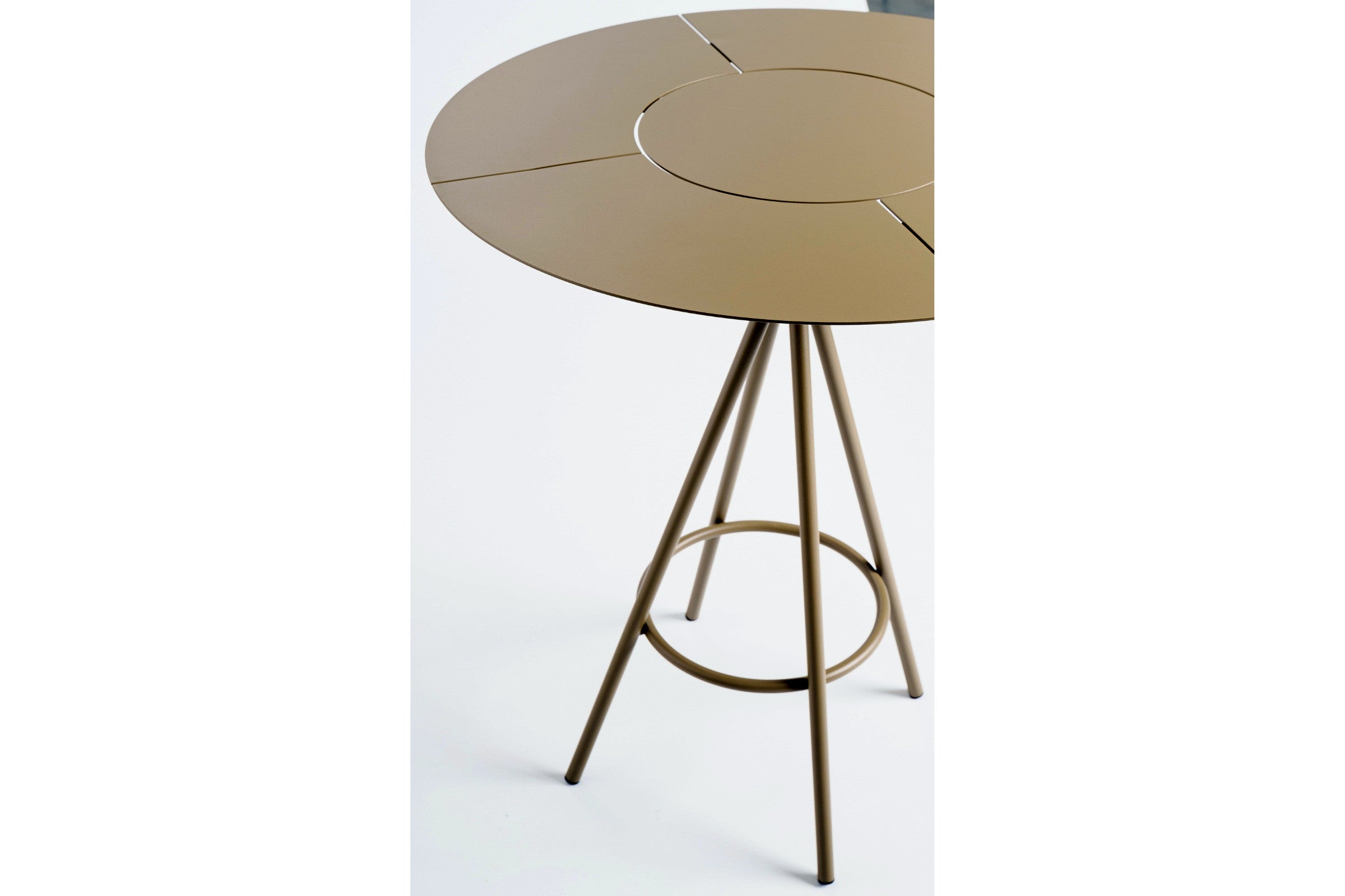 Outdoor Bartisch runde Tischplatte Segment Design Detail