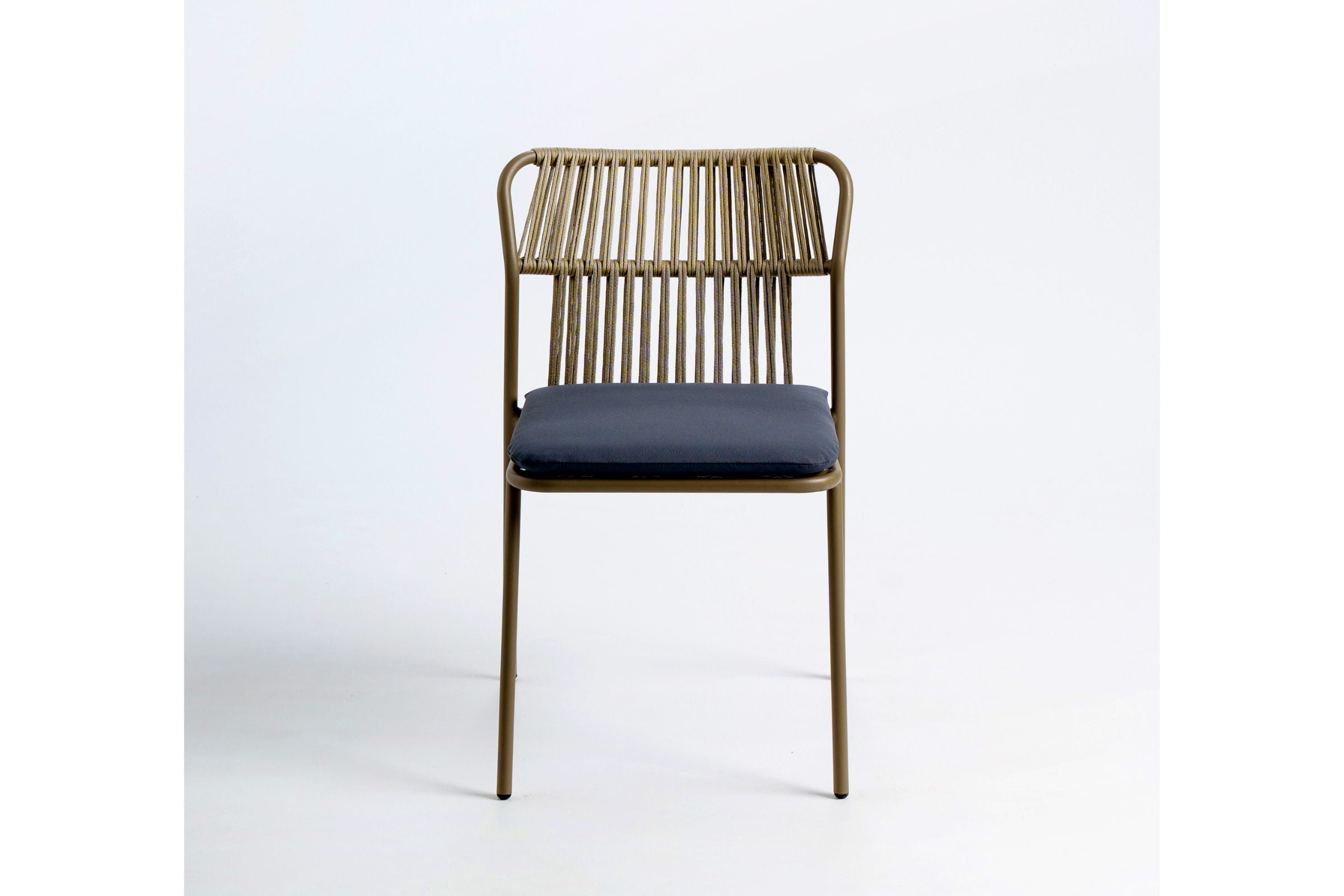 BIANCA+ Outdoor Stuhl Vorderansicht modernes Design