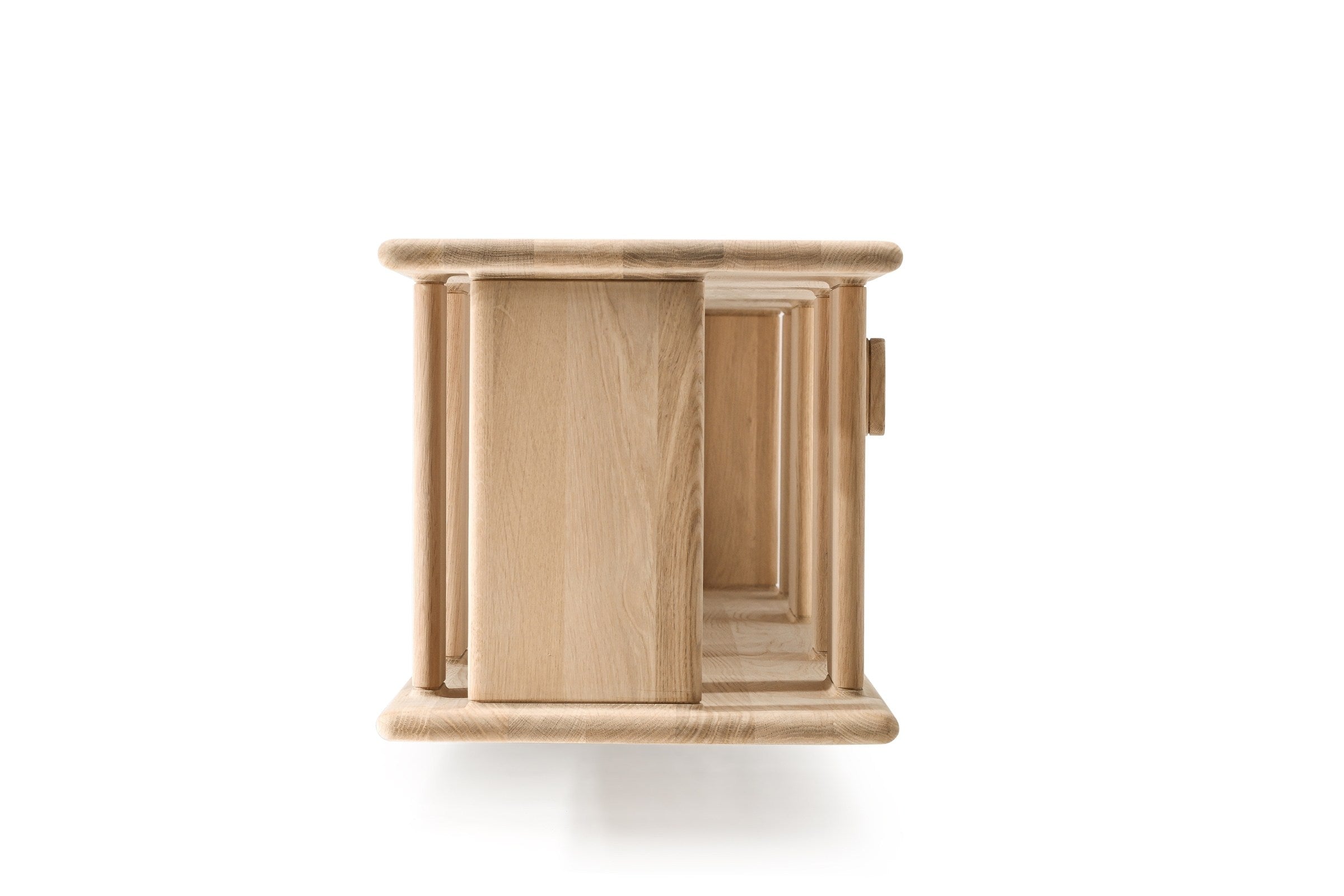 Seitenansicht des Designer Hängeschranks von Matteo Fogale