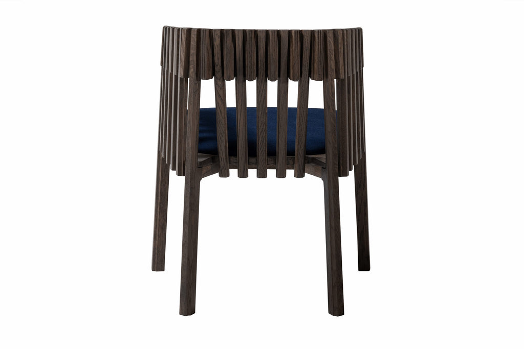 Rückansicht des Designer Stuhls von Woak