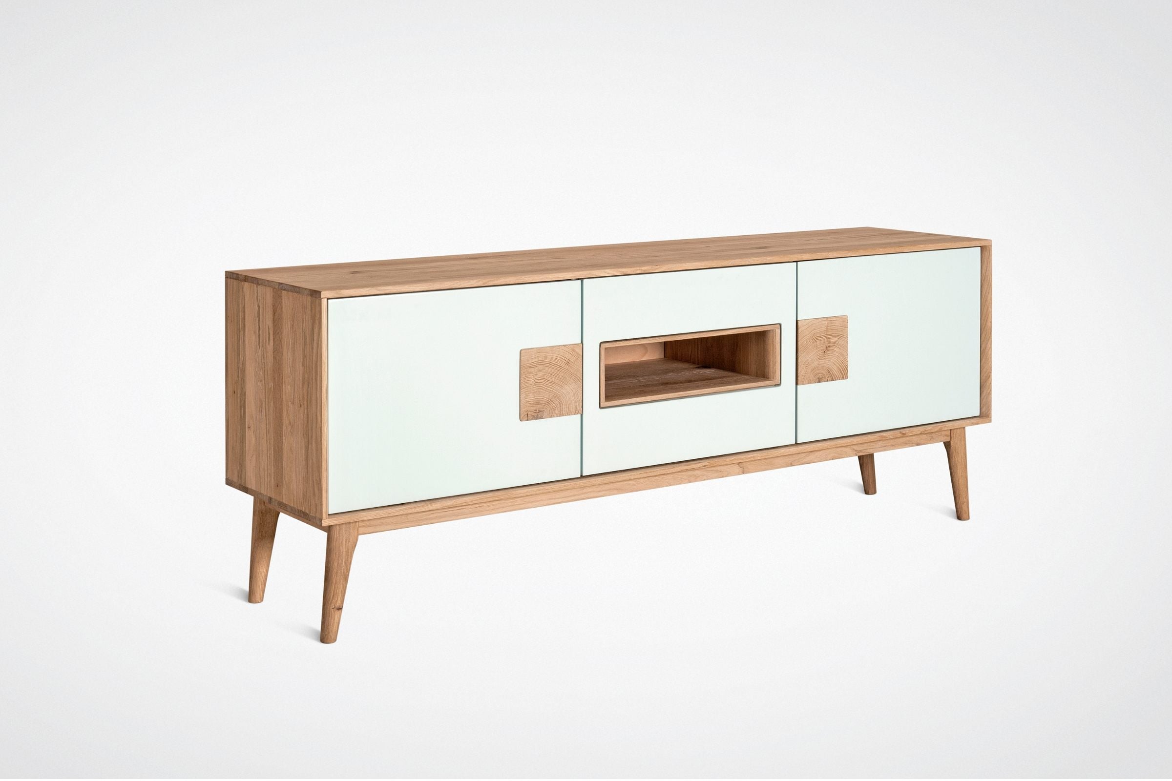 EILERT Massivholz TV-Sideboard mit MDF-Fronten, seitliche Perspektive