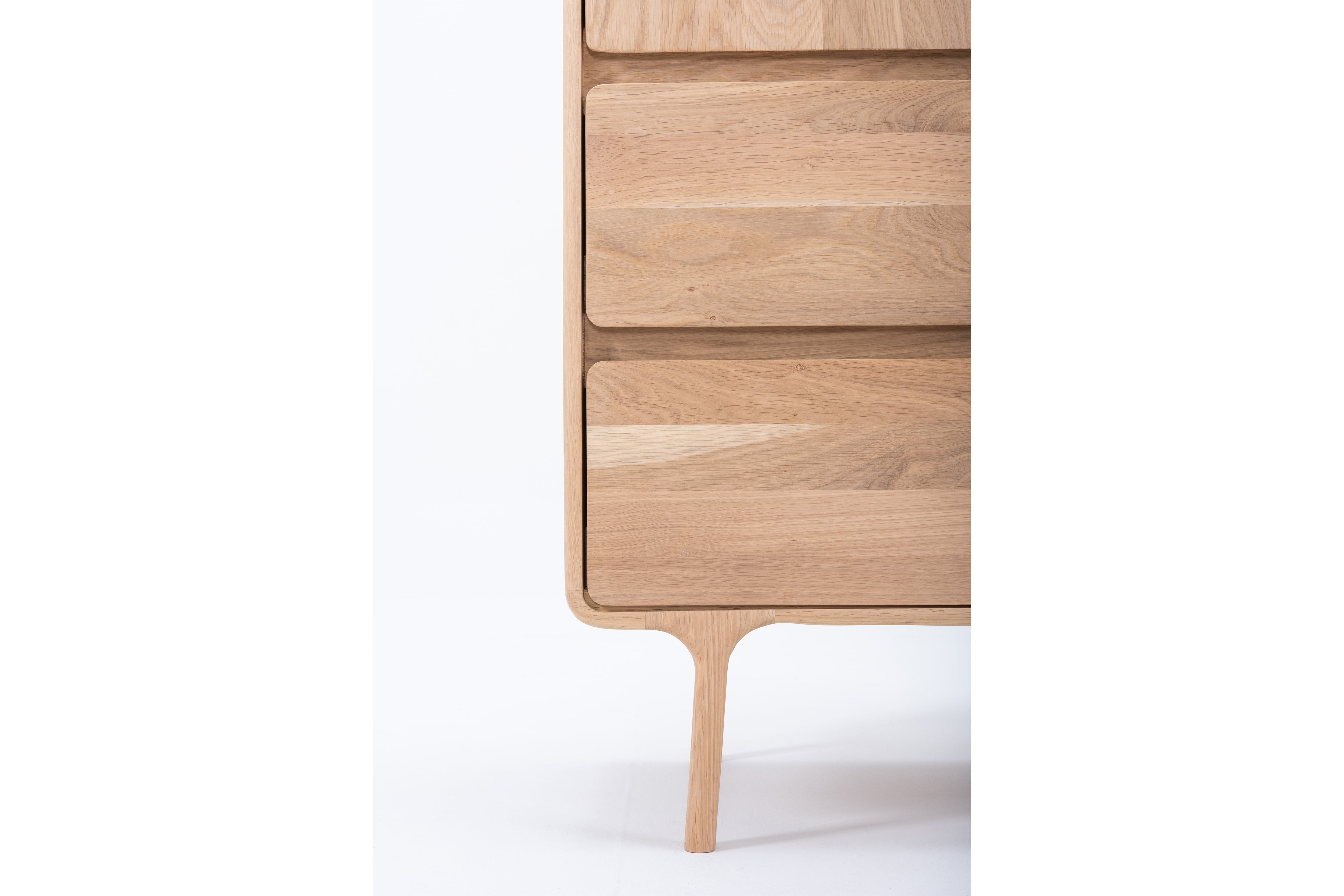FAWN Massivholz Kleiderschrank - SOLIDMADE | Design Furniture