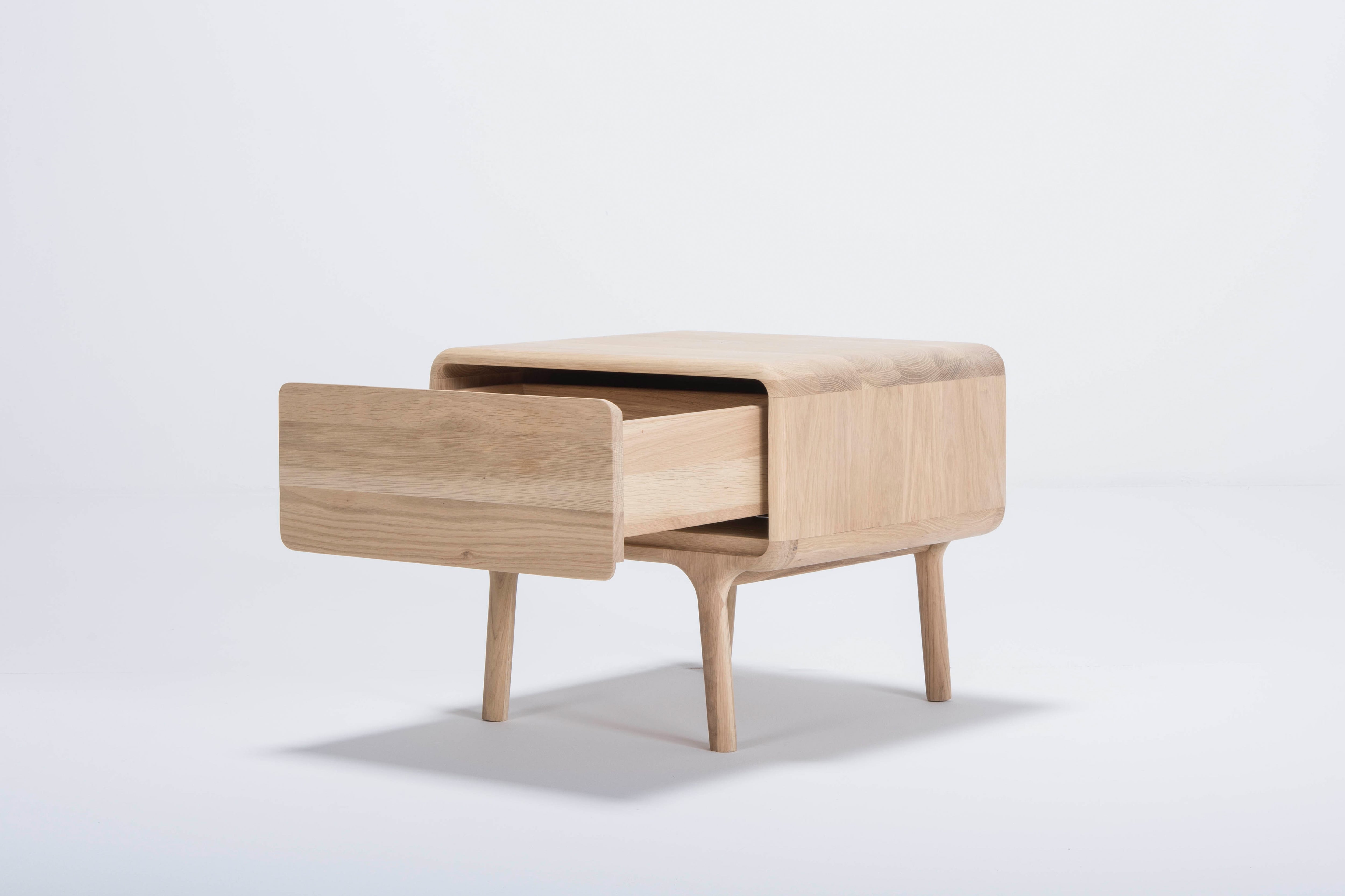 FAWN Massivholz Nachttisch - SOLIDMADE | Design Furniture