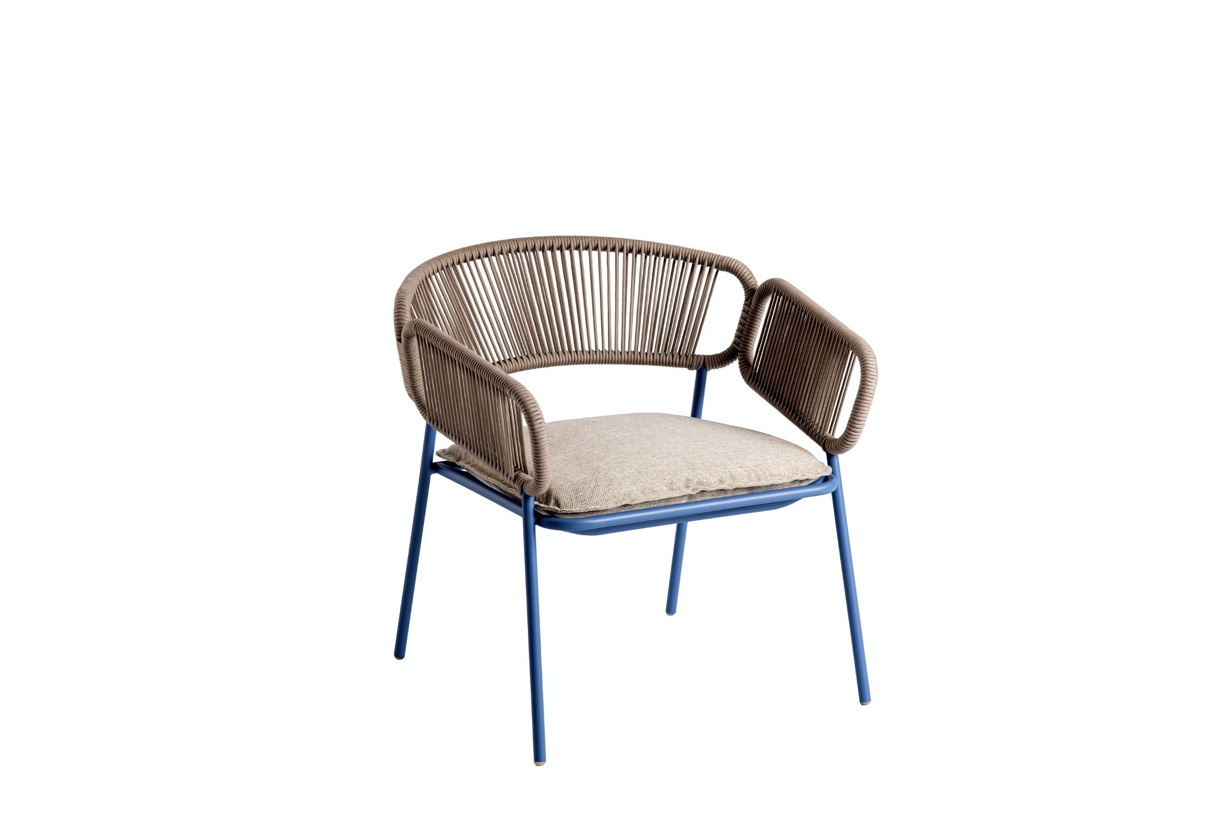 GROF Outdoor-Sessel mit blauer Stahlkonstruktion und beigem Sitzkissen
