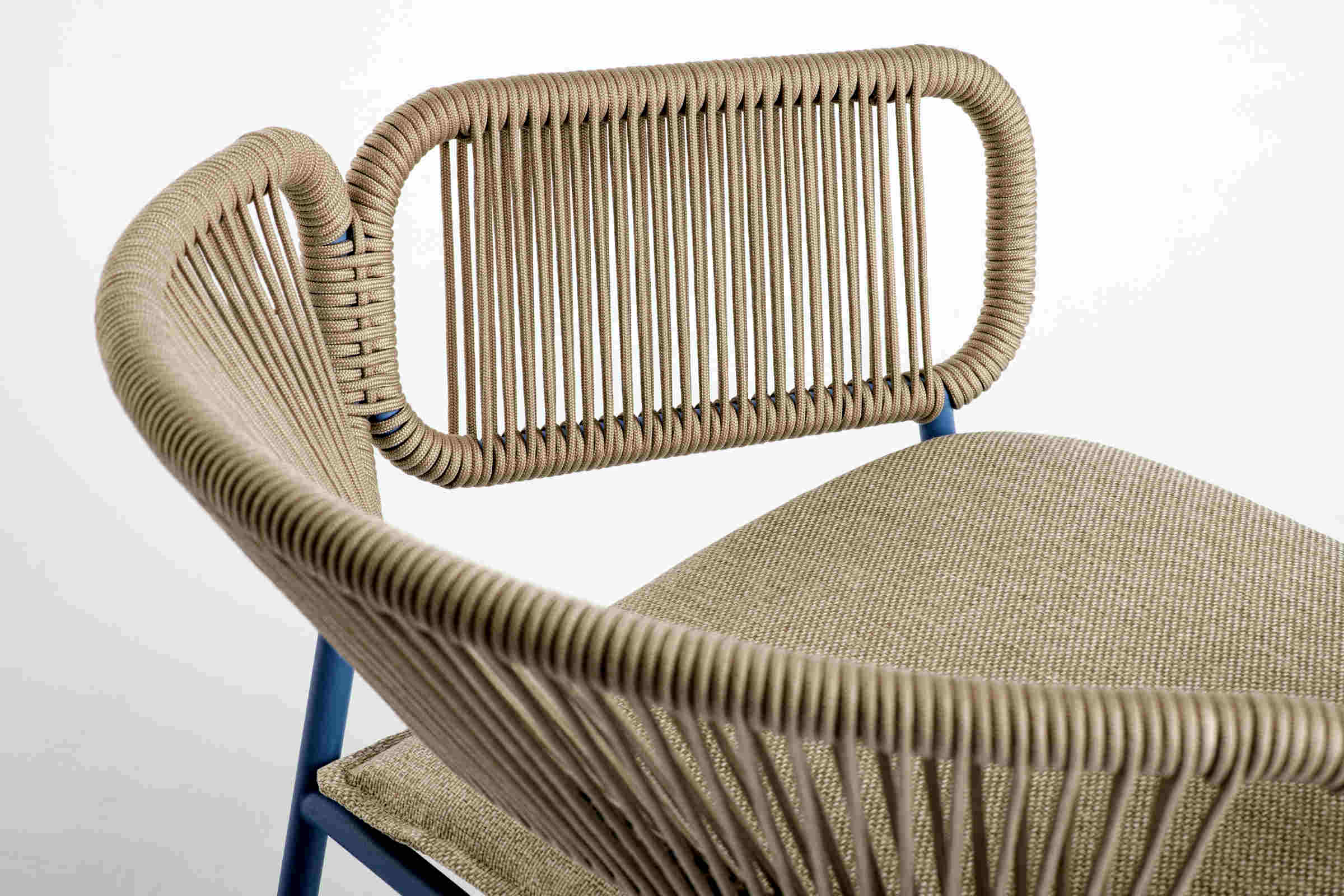 Detailansicht der Rückenlehne des Gartensessels