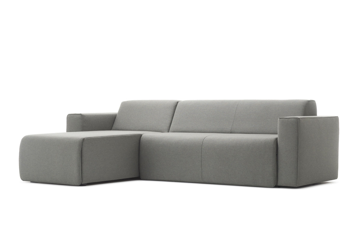 Mit Chaiselongue von EXTRAFORM in schräger Frontansicht