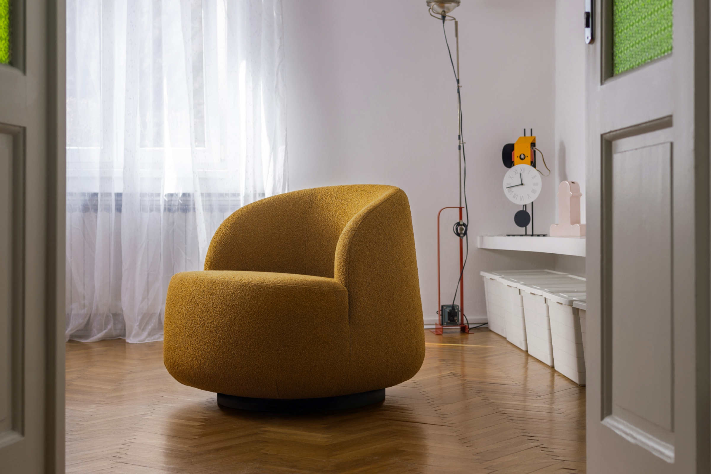 HIPPO Designer Sessel Volumen in modernem Wohnraum