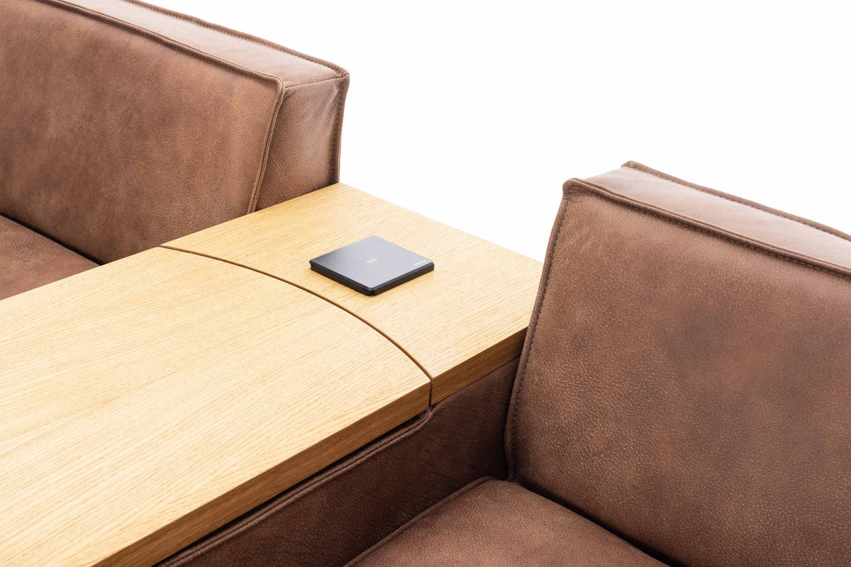 Detailansicht mit integrierter Holzablage
