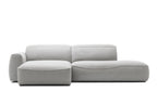In hellgrauem Stoff mit Chaiselongue
