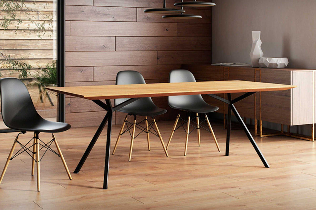 KANTIO Designer Esstisch in modernem Esszimmer