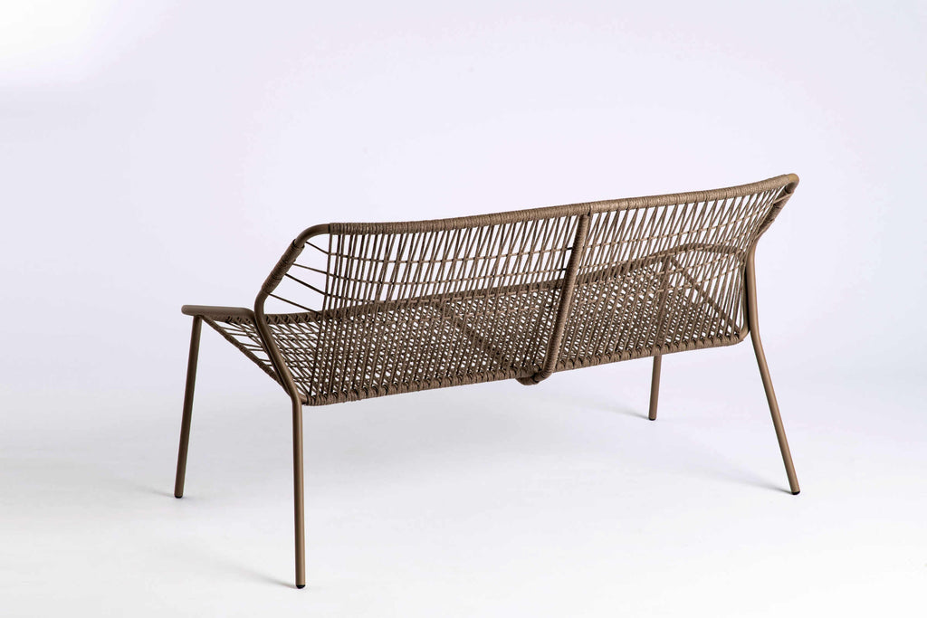 Gartensofa Rückansicht – geflochtene Seilstruktur