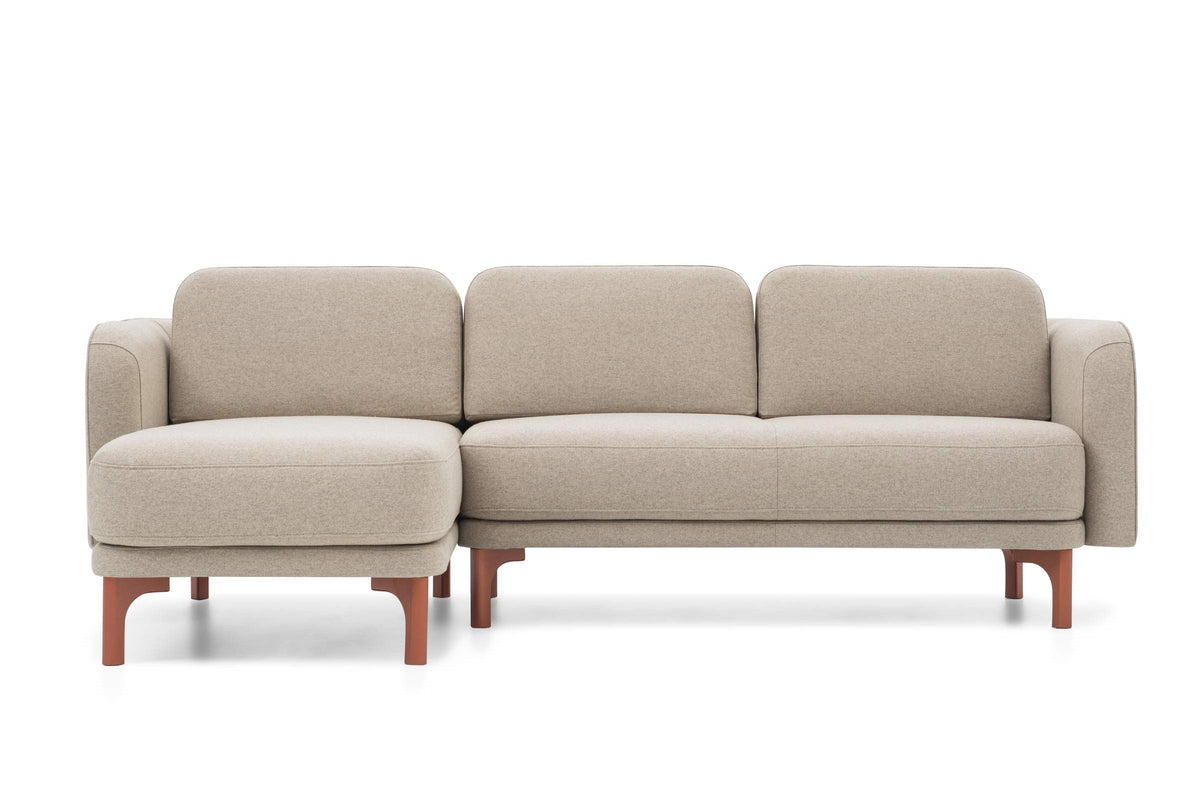 Mit Chaiselongue links in Frontansicht