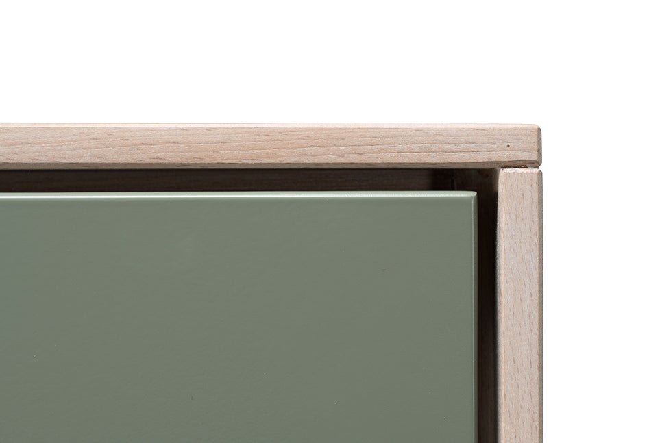 LOTTE Massivholz Wandkommode mit 3-Türen - SOLIDMADE | Design Furniture