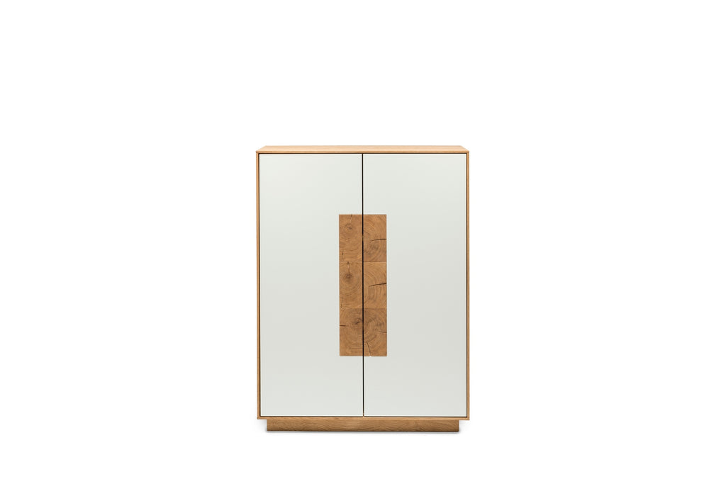 Weißes LOTTE Massivholz Highboard – Frontansicht