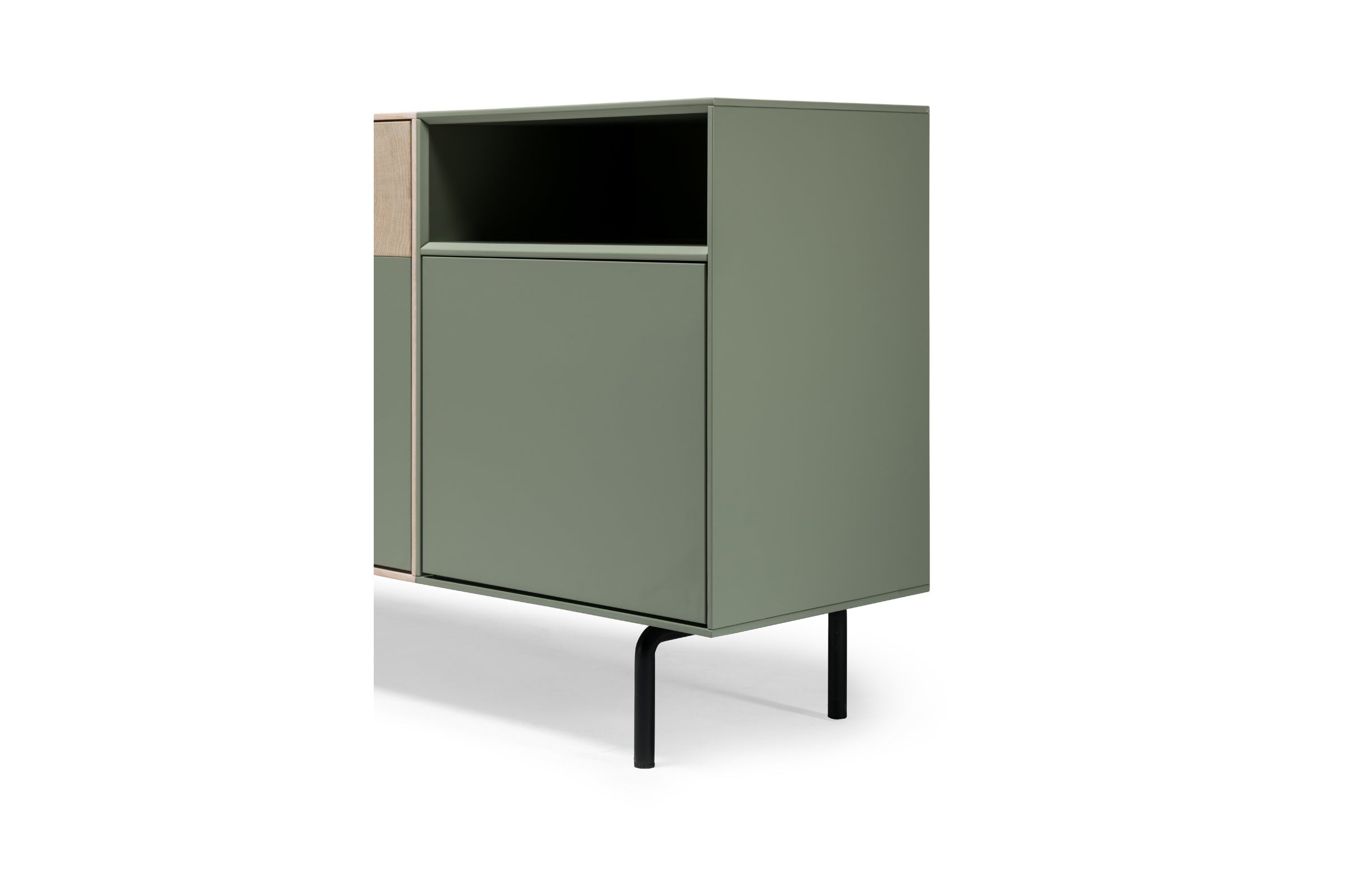 Detailaufnahme der MDF-Fronten und der Metallbeine des LOTTE Massivholz Sideboards