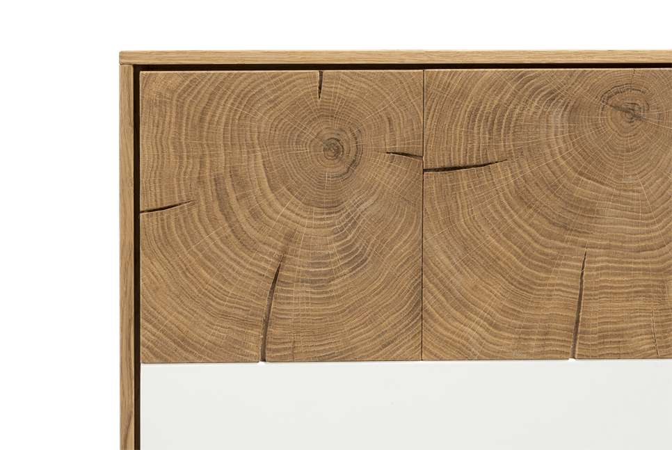 LOTTE Massivholz Sideboard auf Holzsockel - SOLIDMADE | Design Furniture