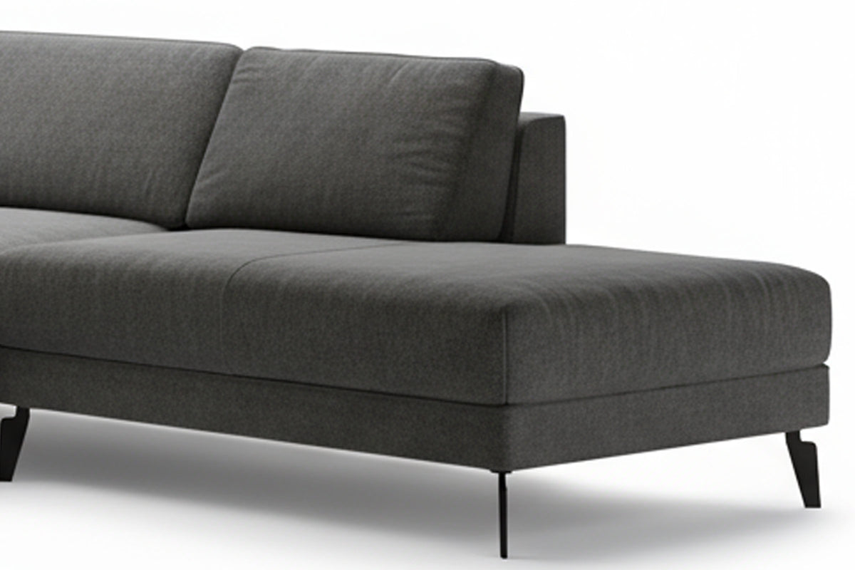 Detailansicht von Chaiselongue und weichen Rückenpolstern
