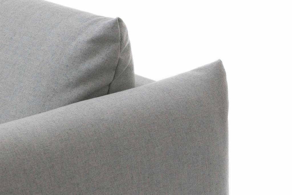 LUNA Designer Schlafsofa Detailansicht von Armlehne und Rückenpolster