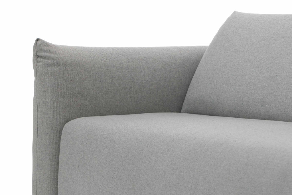 LUNA Designer Schlafsofa Detailansicht von Armlehne, Sitzfläche und Rückenpolster