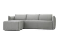 Mit Chaiselongue und weichen Rückenpolstern