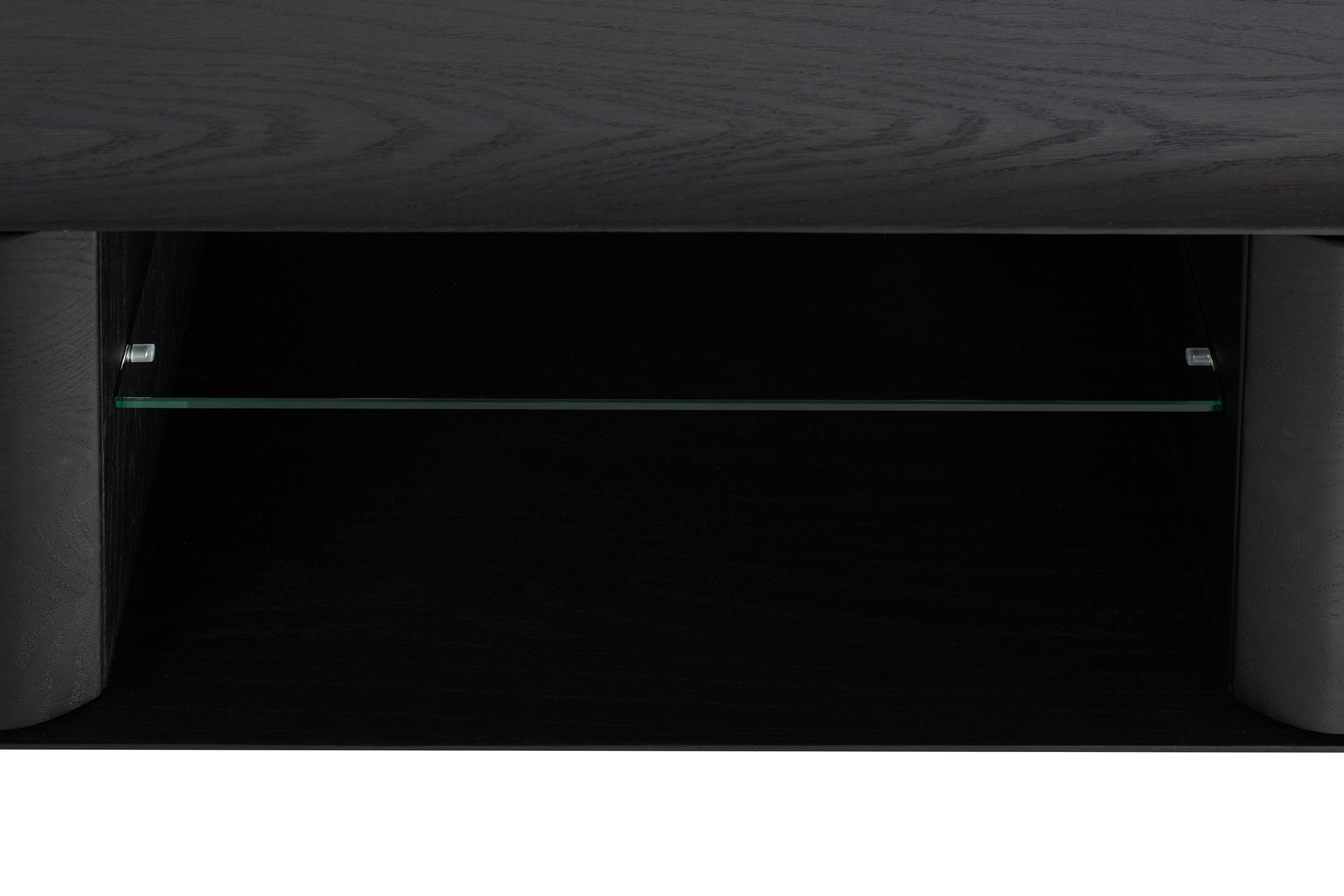 MALIN Lowboard aus Massivholz mit Holzbeinen und Nische - SOLIDMADE | Design Furniture