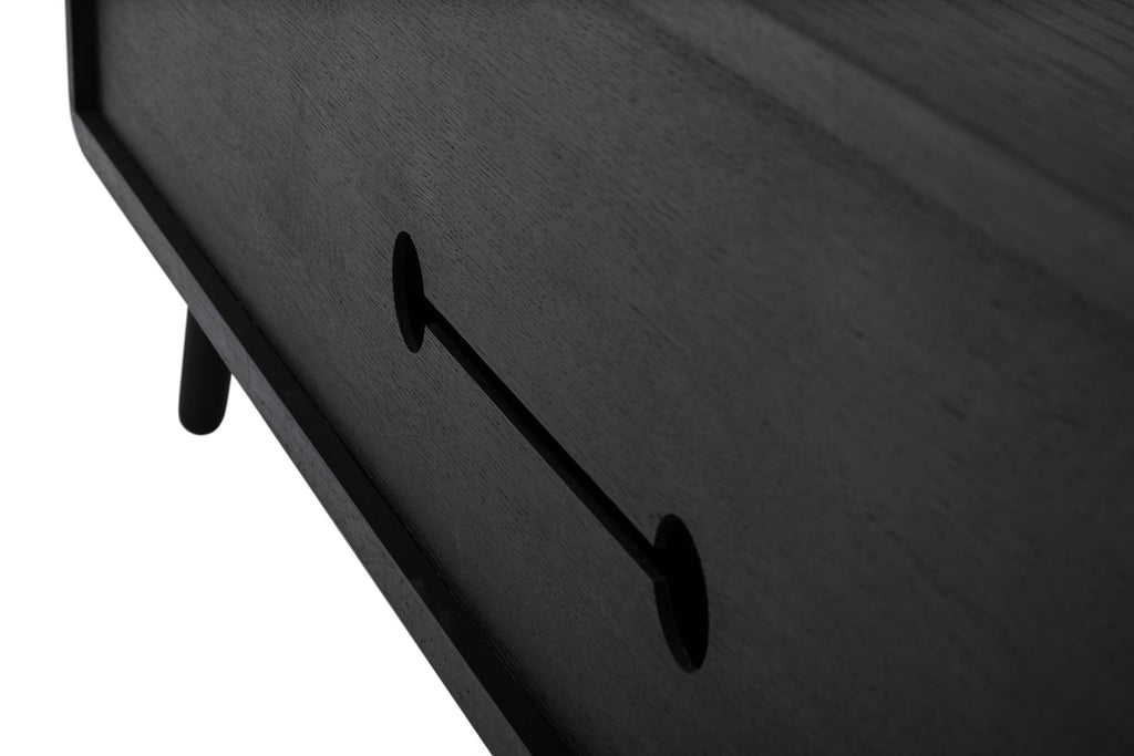 MALIN Lowboard aus Massivholz mit Holzbeinen und Nische - SOLIDMADE | Design Furniture