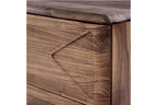 Detailaufnahme der Massivholzfront des MALIN Designer Sideboards