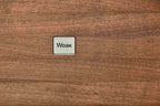 Unterseite des Couchtisches mit dem Woak-Logo.
