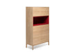 RABA Designer Hochschrank von Whiteoak mit roter Nische und Massivholz-Akzenten