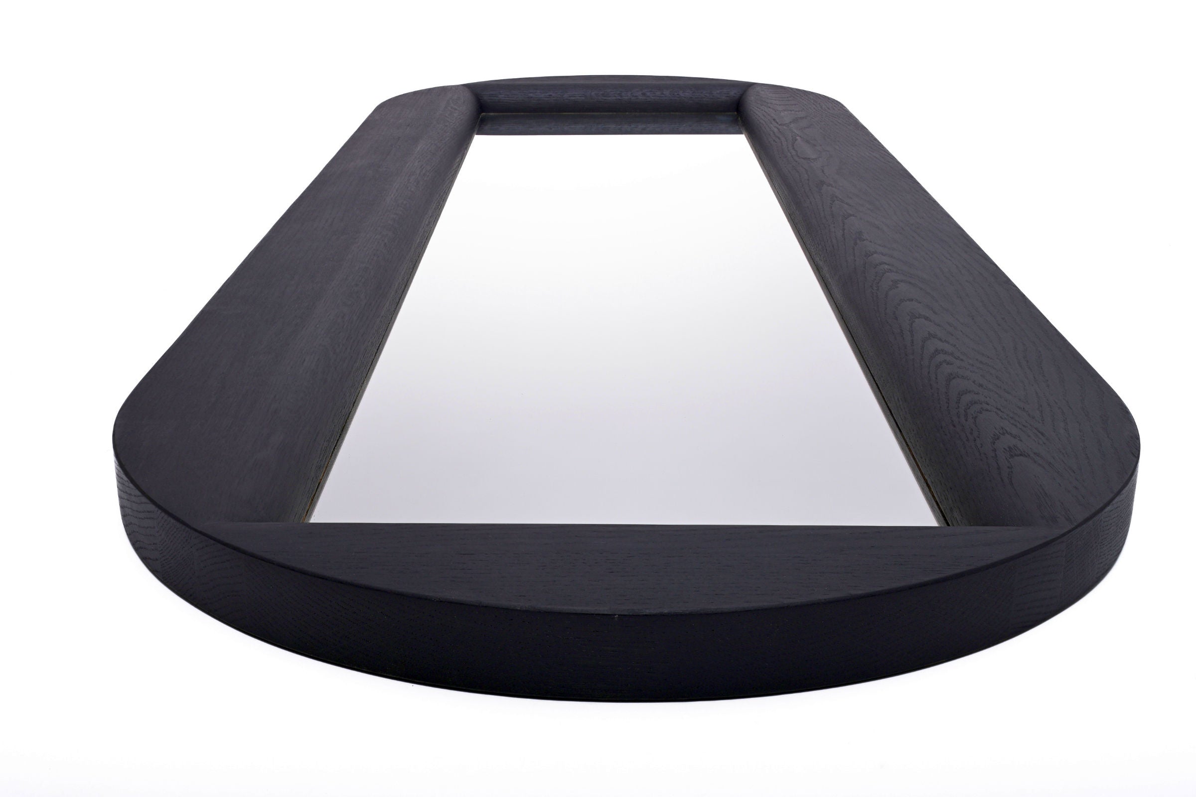 Ovaler Spiegel von Woak – seitlich fotografiert