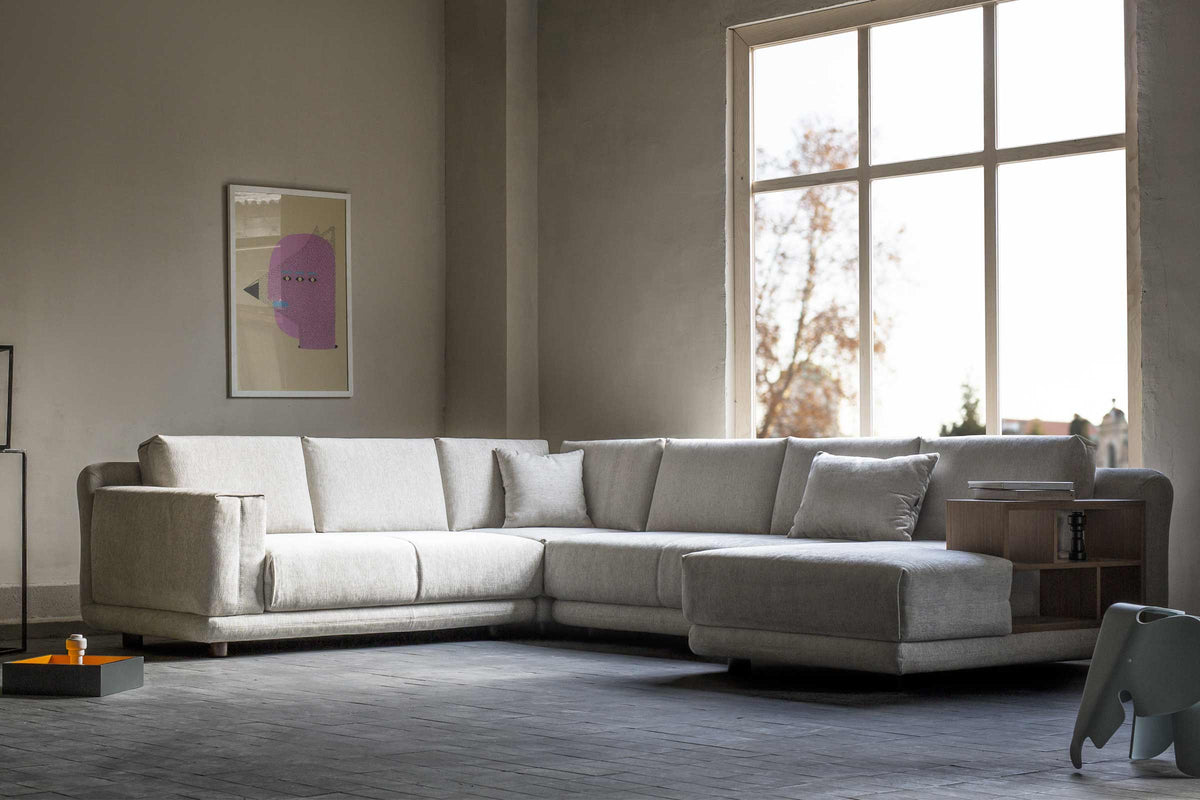 STAGE Designer Sofa von EXTRAFORM als großzügige Wohnlandschaft im modernen Wohnraum