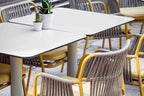 Gartentisch Detail – HPL Tischplatte und stabiles Gestell