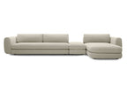 Mit Chaiselongue rechts und offenem Sitzelement in der Mitte