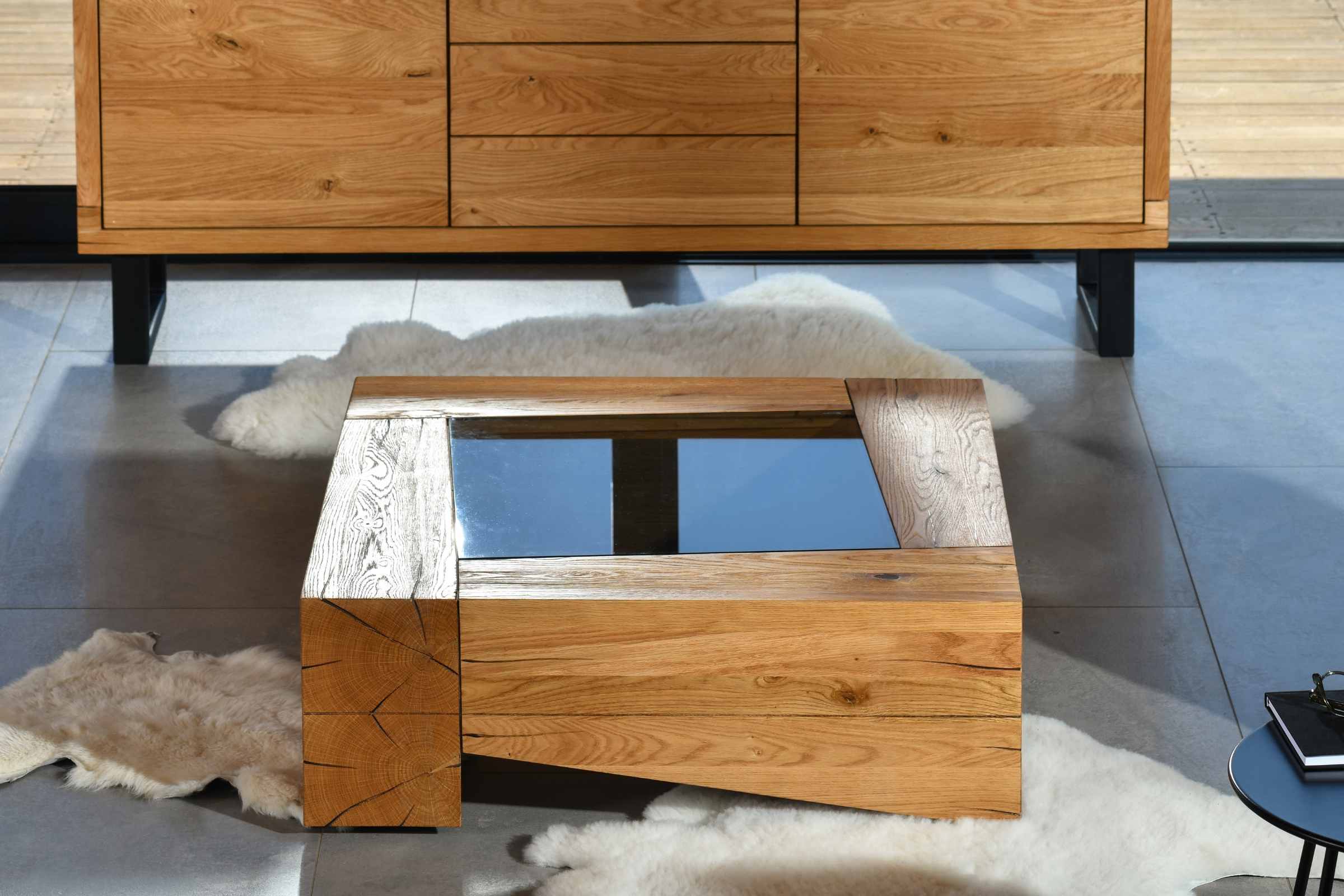 TYKO Couchtisch von Whiteoak im modernen Wohnzimmerambiente