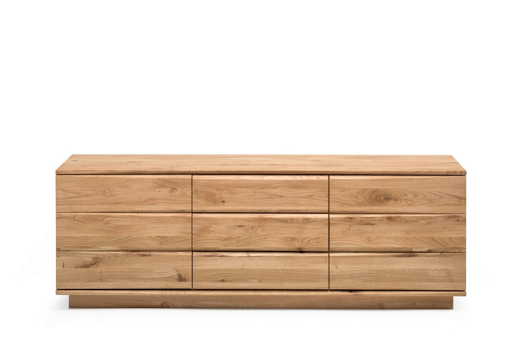 YOOI Massivholz Sideboard von WhiteOak in Eiche mit grifflosem Design