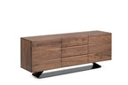 Schrägansicht des YOOI Massivholz Sideboards aus Nussbaum
