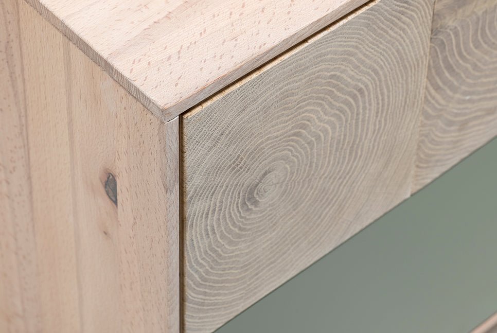 LOTTE Massivholz Sideboard auf Holzsockel - SOLIDMADE | Design Furniture