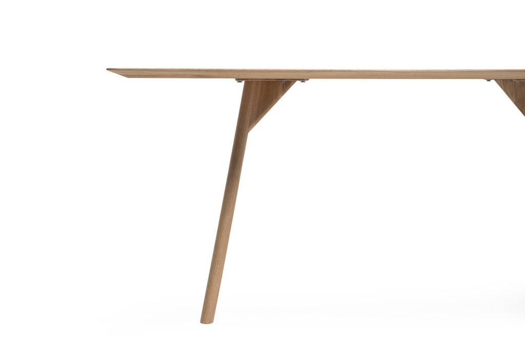 MAI Esstisch - SOLIDMADE | Design Furniture