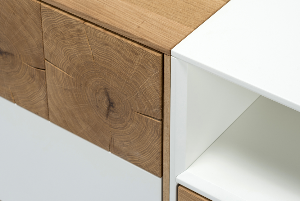 LOTTE Massivholz TV Lowboard mit 3 Sektionen - SOLIDMADE | Design Furniture