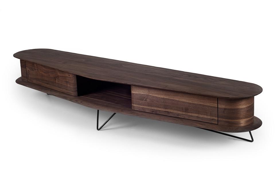 MALIN TV Lowboard mit Metallbeinen - SOLIDMADE | Design Furniture