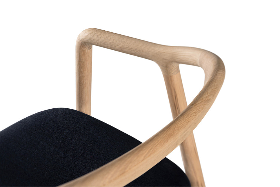 Brioni Stuhl - SOLIDMADE | Design Furniture