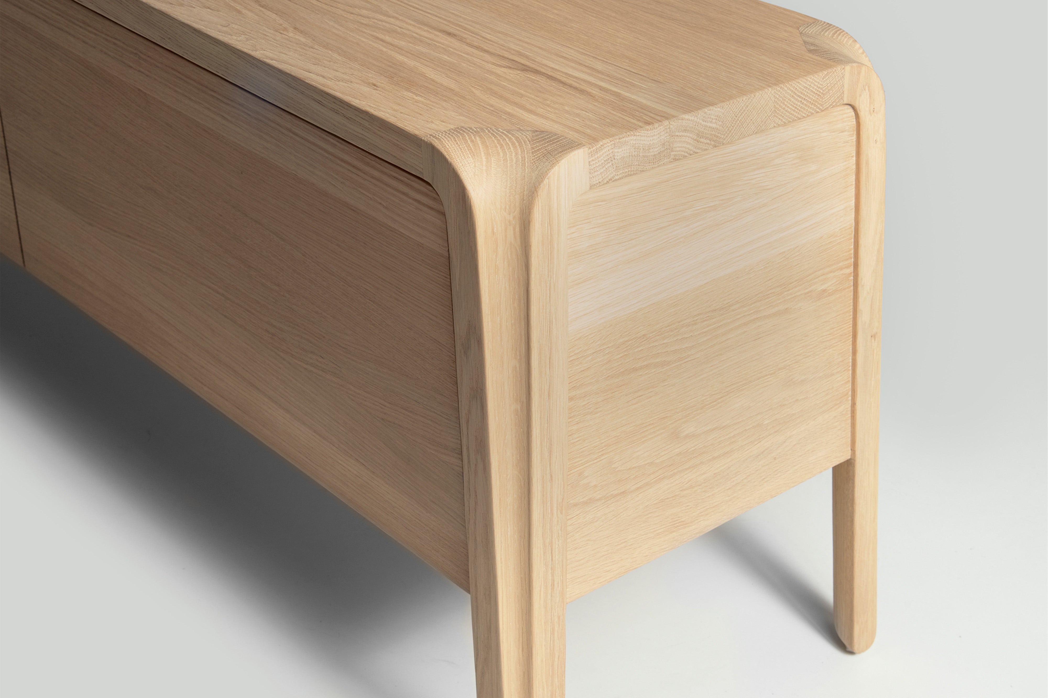 PRIMUM Massivholz Lowboard - SOLIDMADE | Design Furniture