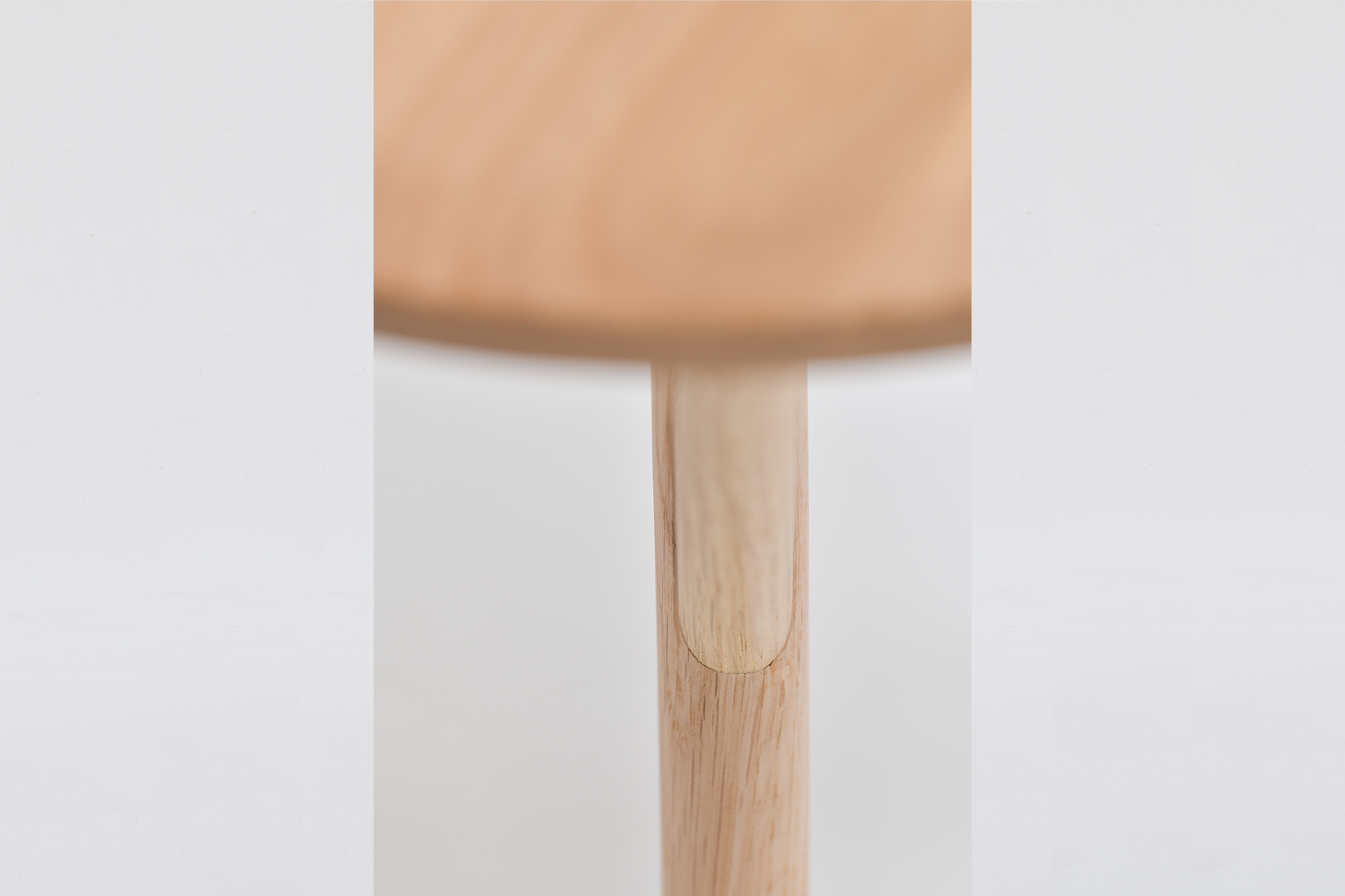 ORGANIC Massivholz Beistelltisch - SOLIDMADE | Design Furniture